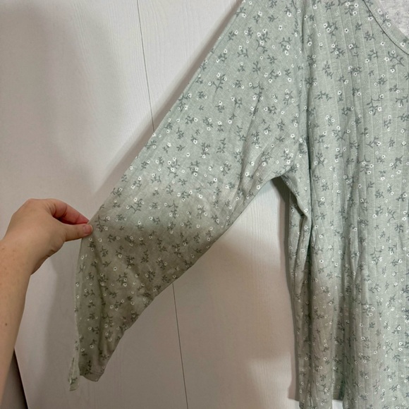 NWT. Hippie Rose Trendy Plus Size Printed Henley Neck Top Juniors 3X Sage Ditsy. - Picture 6 of 14